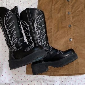 John fluevog 
COWBOY HIGH
PLATFORM COWBOY BOOT